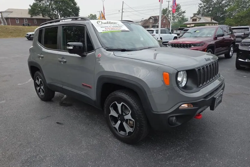 2022 Jeep Renegade Trailhawk photo 1