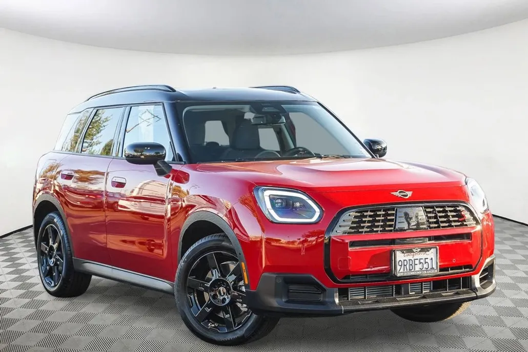 2025 Mini Countryman Signature photo 1
