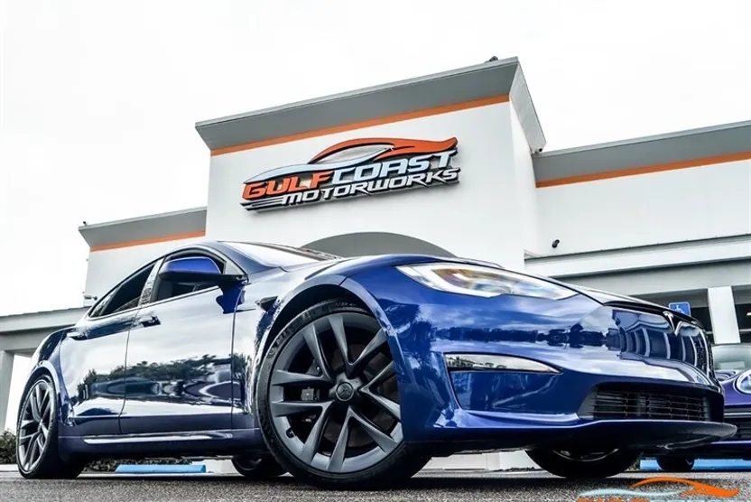 2021 Tesla Model S Plaid photo 1