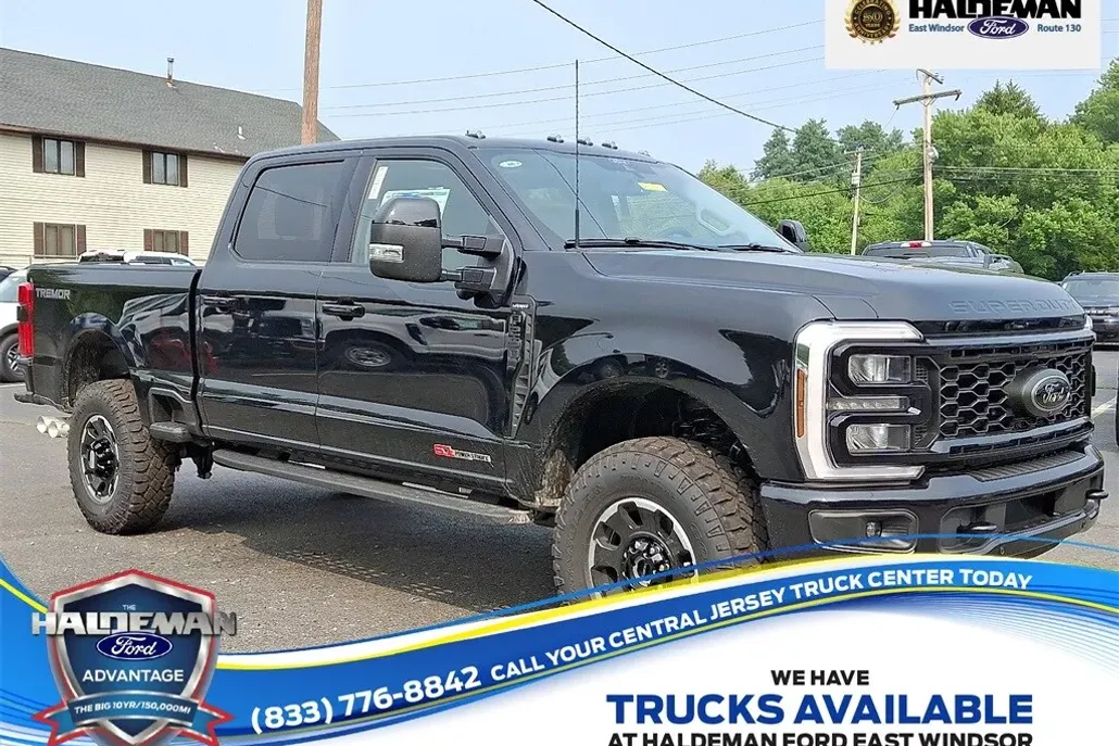 2025 Ford F-250 Lariat photo 1