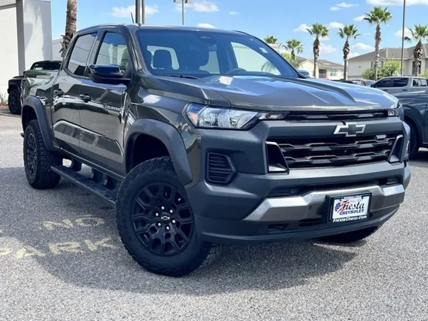 2023 Chevrolet Colorado Trail Boss photo 1