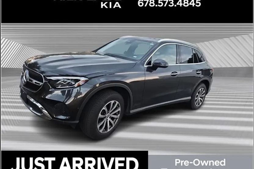 2024 Mercedes Benz GLC 300 photo 1