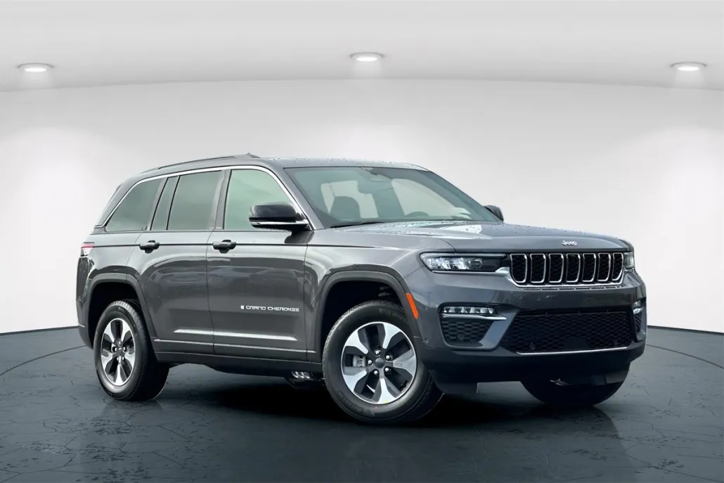 2024 Jeep Cherokee Base 4xe photo 1