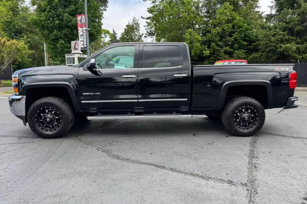 2015 Chevrolet Silverado 2500HD LTZ photo 1