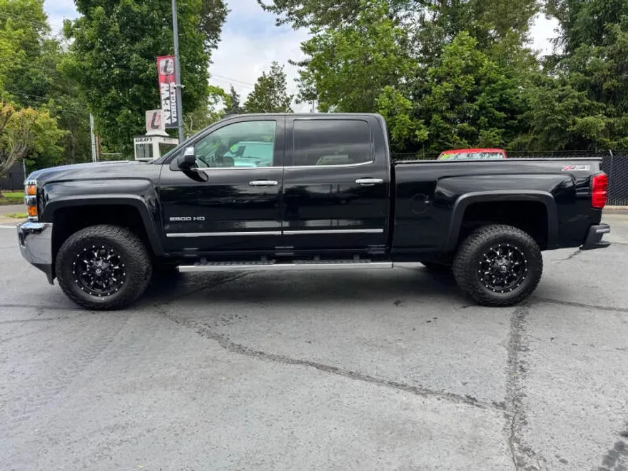 2015 Chevrolet Silverado 2500HD LTZ photo 1