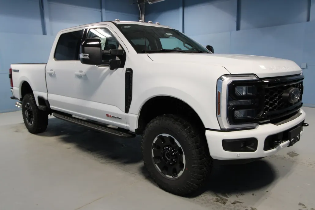 2025 Ford F-350 Lariat photo 1