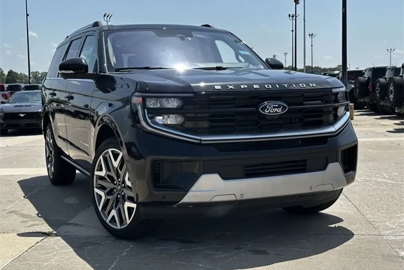 2025 Ford Expedition Platinum photo 1