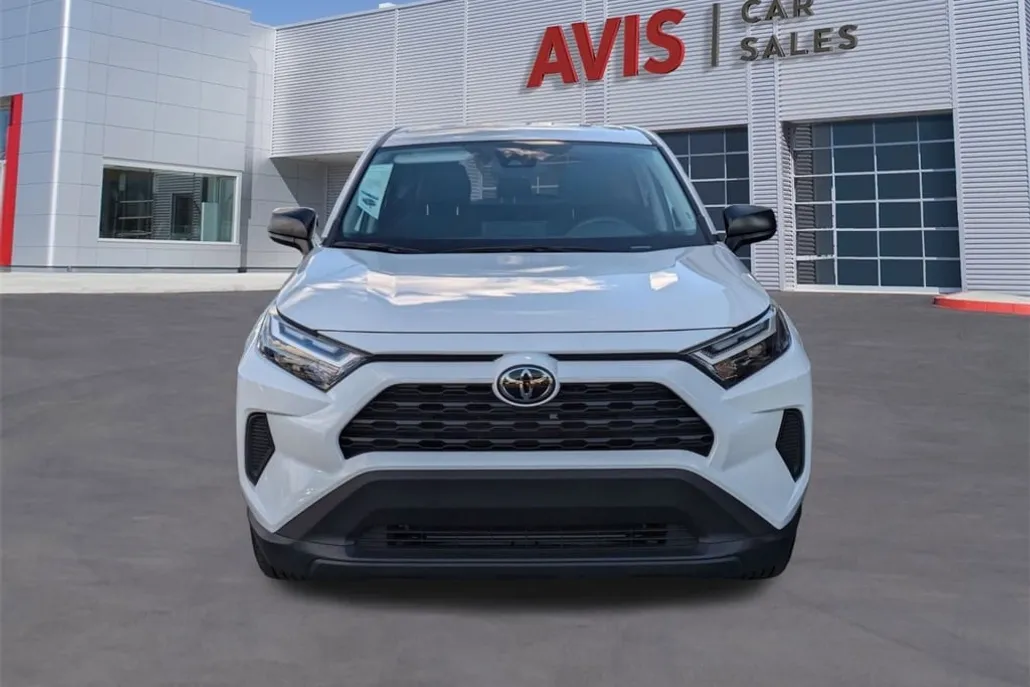 2025 Toyota RAV4 LE photo 1