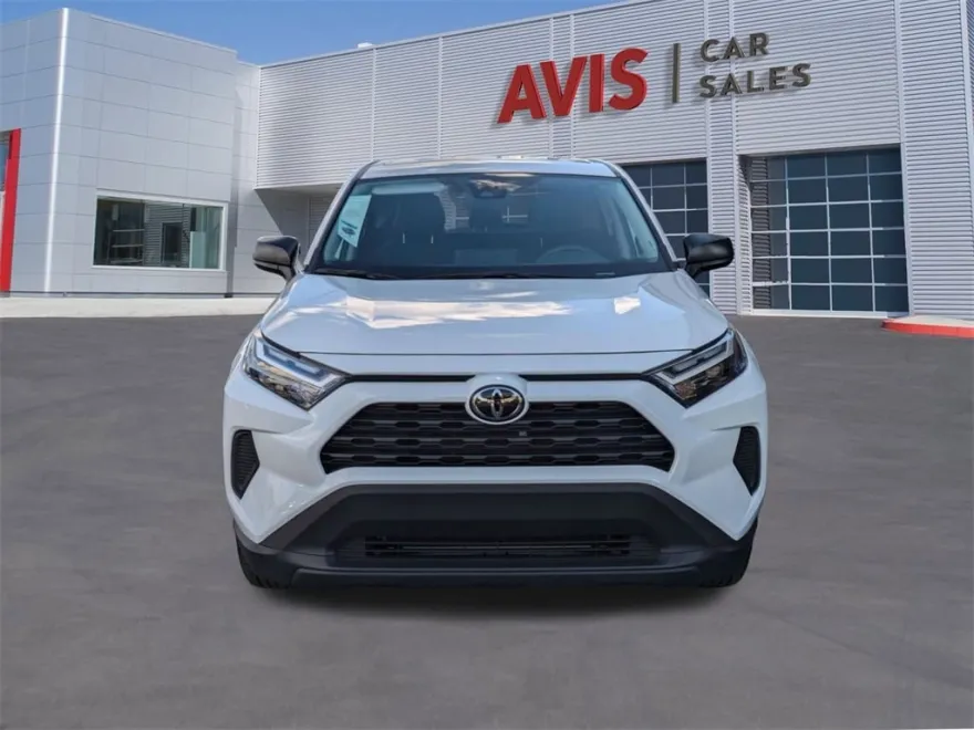 2025 Toyota RAV4 LE photo 1