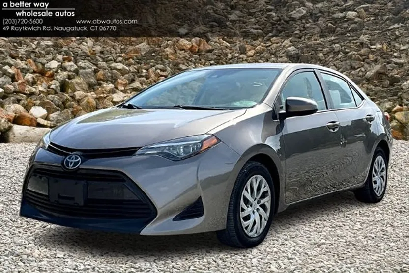 2019 Toyota Corolla XLE XSE photo 1