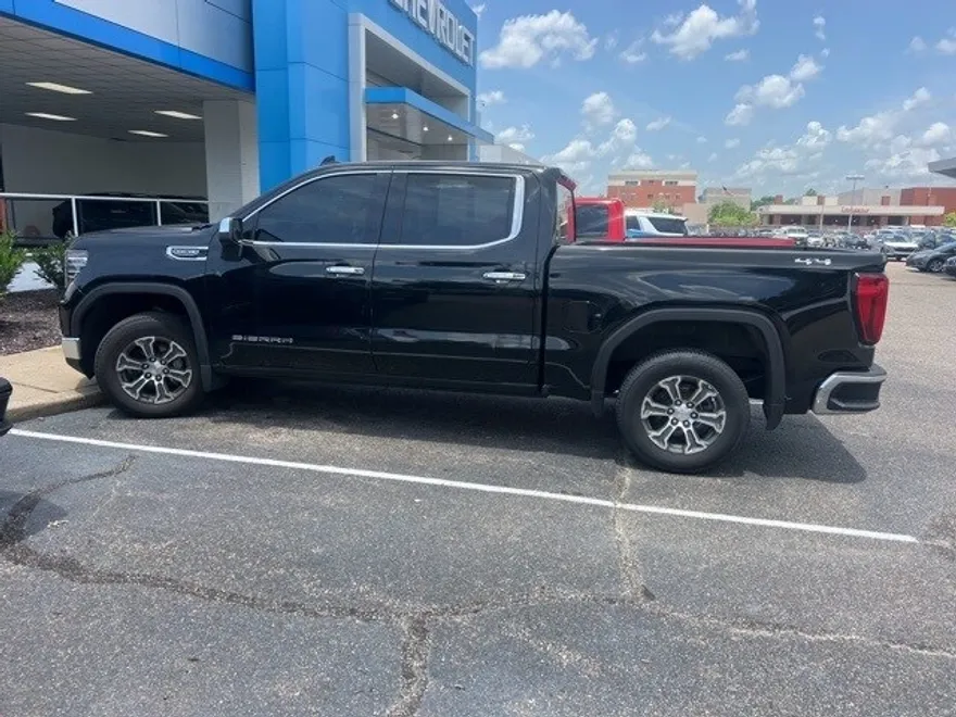2024 Gmc Sierra 1500 SLT photo 1