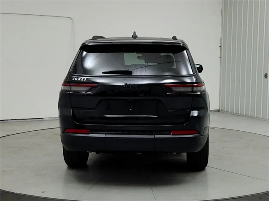 2025 Jeep Grand Cherokee Altitude X photo 2