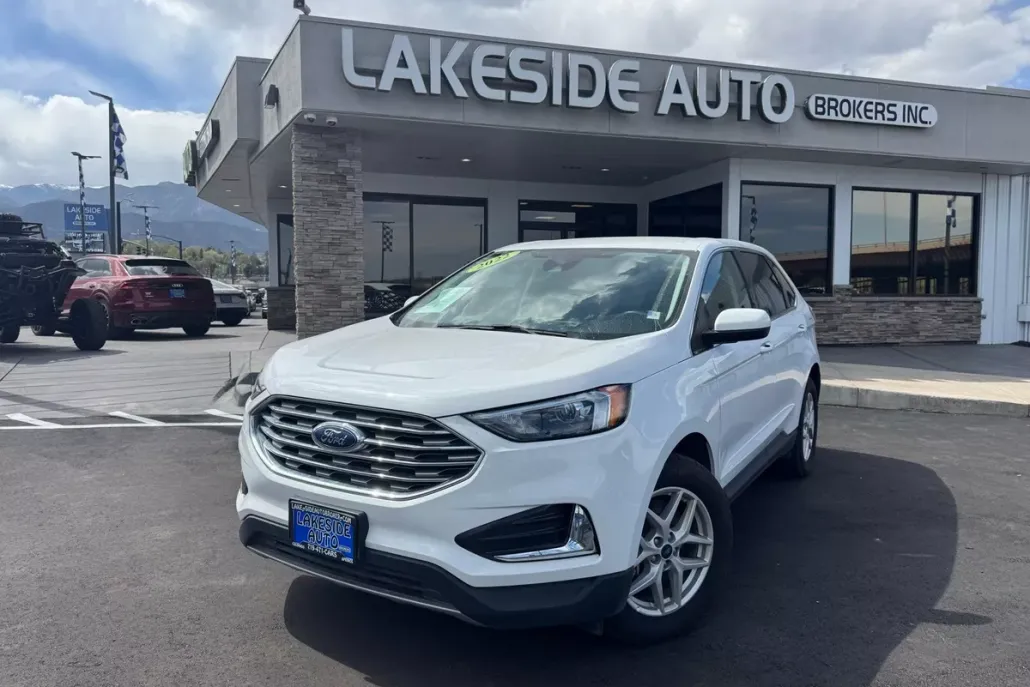 2022 Ford Edge SEL photo 1