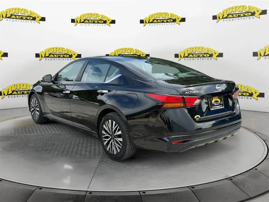 2024 Nissan Altima SV photo 1