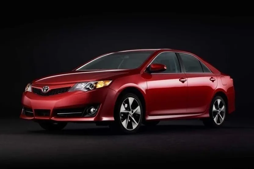 2014 Toyota Camry SE photo 1