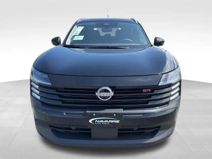 2025 Nissan Kicks SR photo 1
