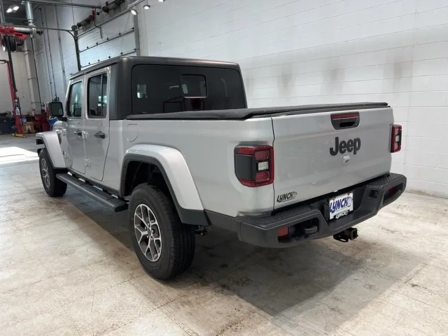 2024 Jeep Gladiator Sport S photo 27