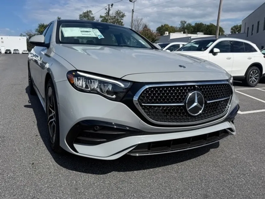 2026 Mercedes Benz E 4MATIC Sedan photo 1