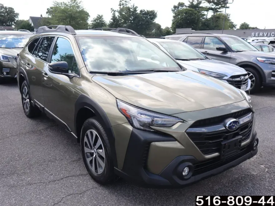 2025 Subaru Outback Premium photo 1