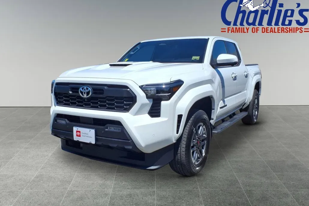 2024 Toyota Tacoma Double Cab photo 1