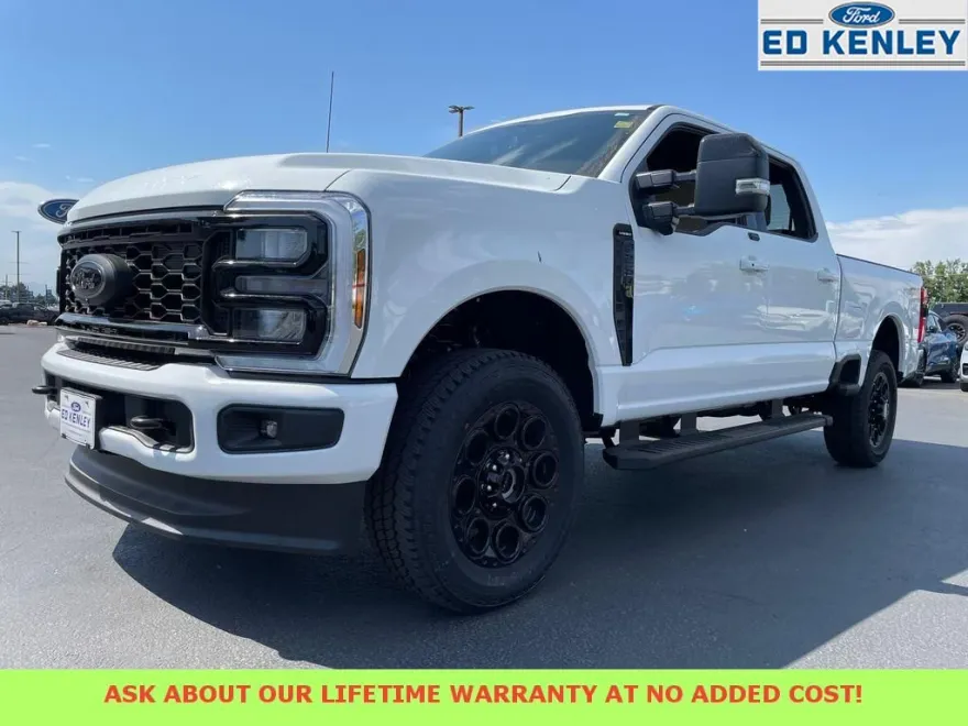 2025 Ford F-250 Lariat photo 1