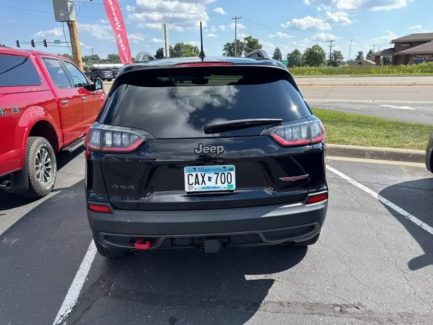 2019 Jeep Cherokee Trailhawk photo 1