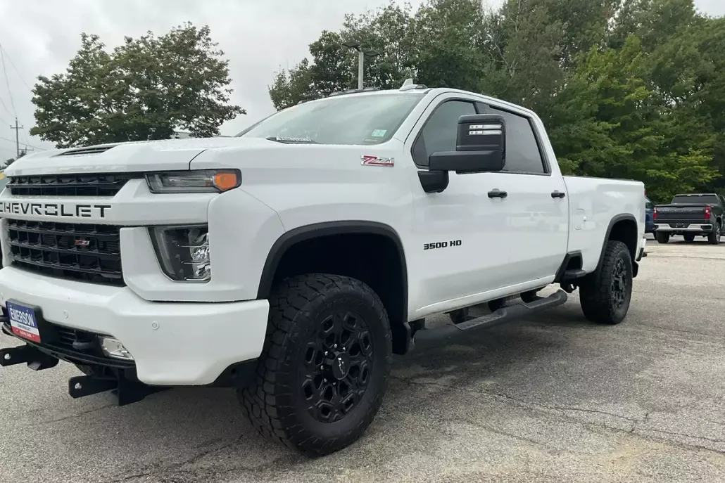 2022 Chevrolet Silverado LTZ photo 1