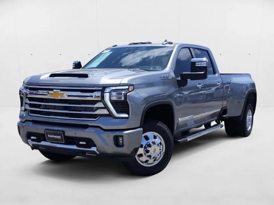 2025 Chevrolet Silverado 3500HD High Country photo 1