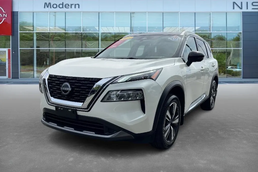 2023 Nissan Rogue SL photo 1