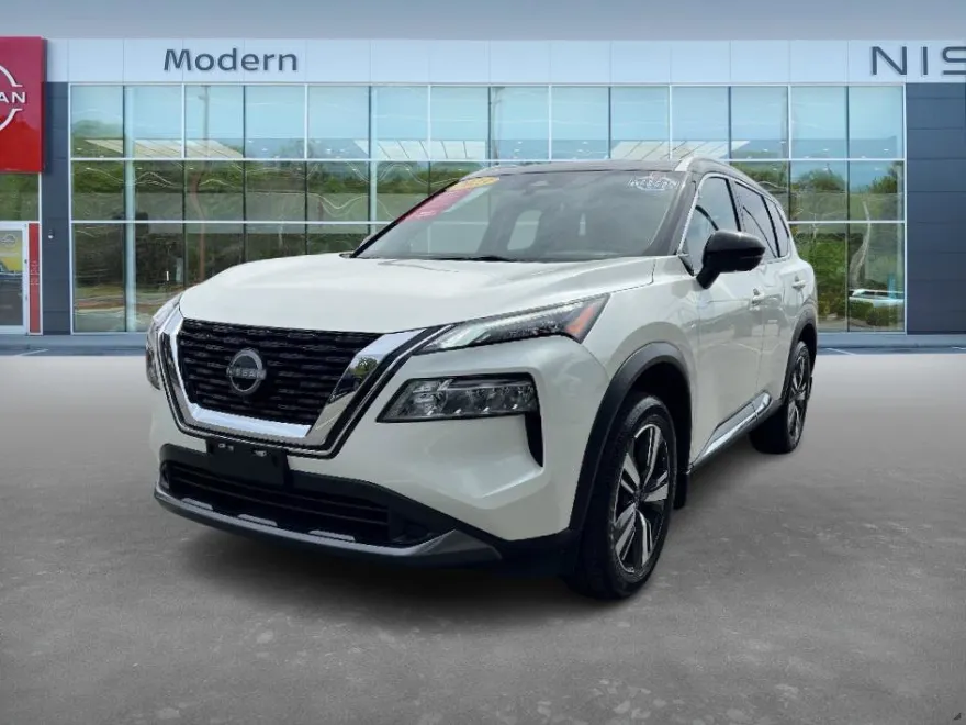 2023 Nissan Rogue SL photo 1