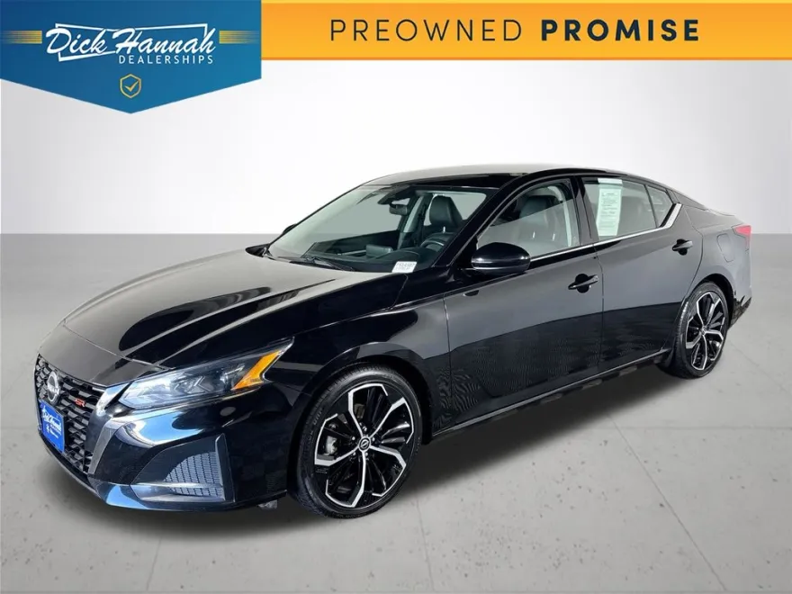 2023 Nissan Altima 2.5 SR photo 1