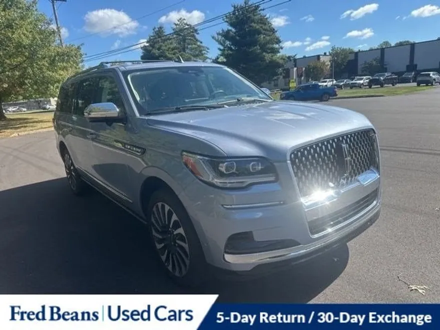 2024 Lincoln Navigator Black Label photo 1