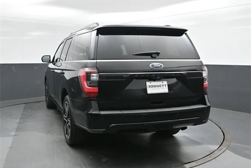 2021 Ford Expedition Limited photo 1