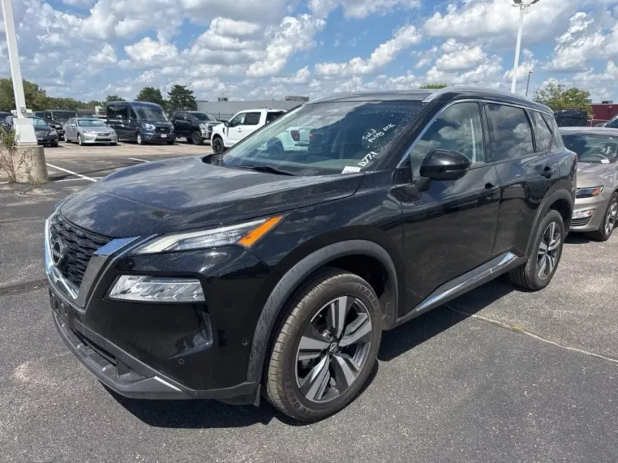 2023 Nissan Rogue SL photo 1