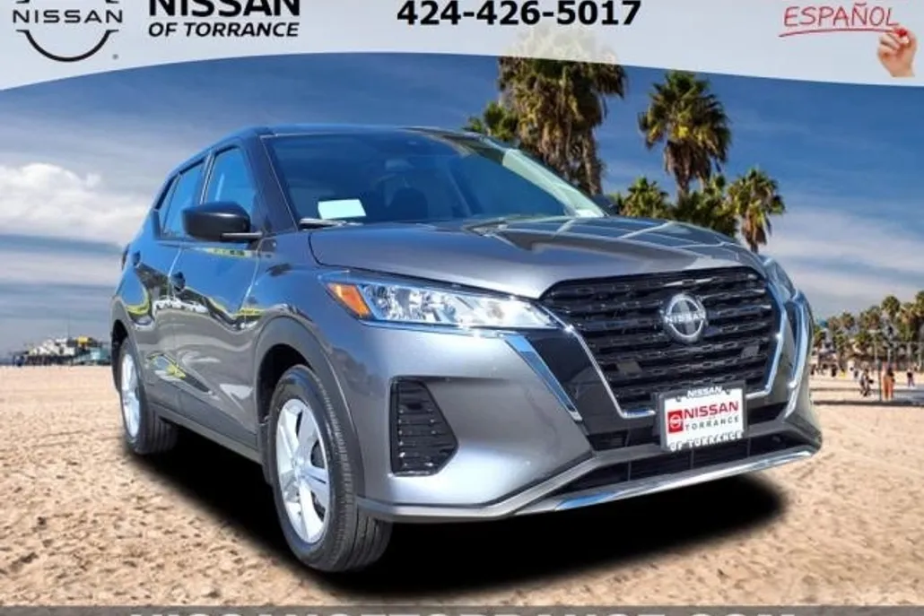 2025 Nissan Kicks Play S photo 1