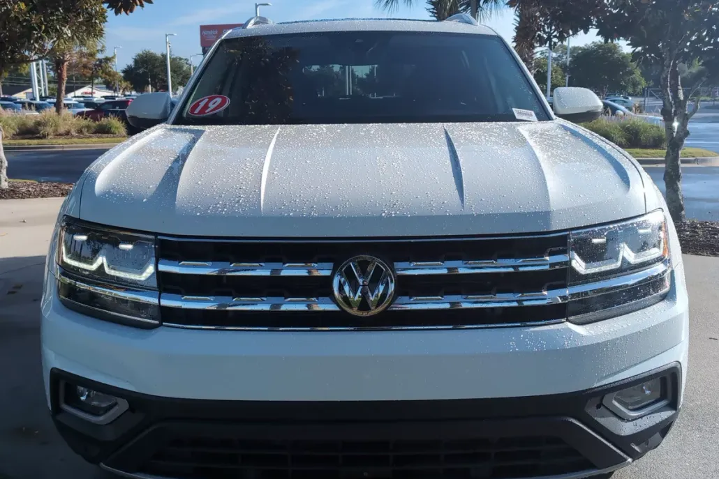 2019 Volkswagen Atlas V6 SEL Premium photo 1