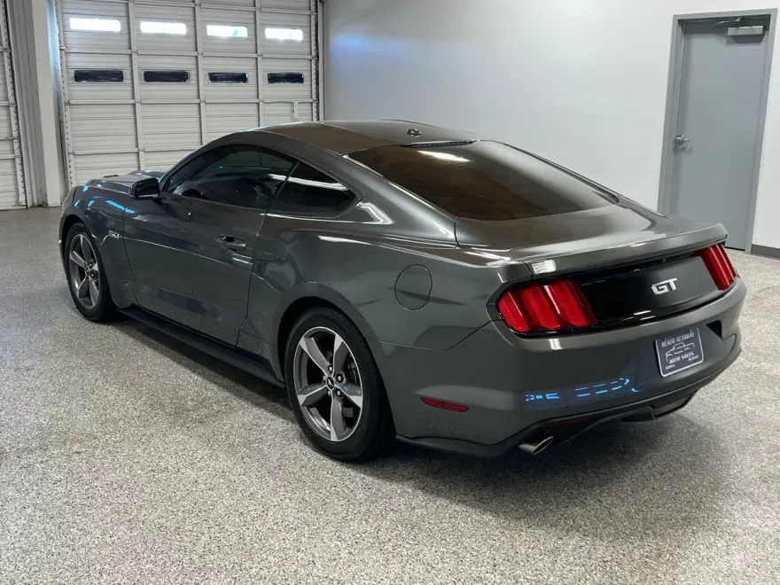 2016 Ford Mustang GT Premium photo 1