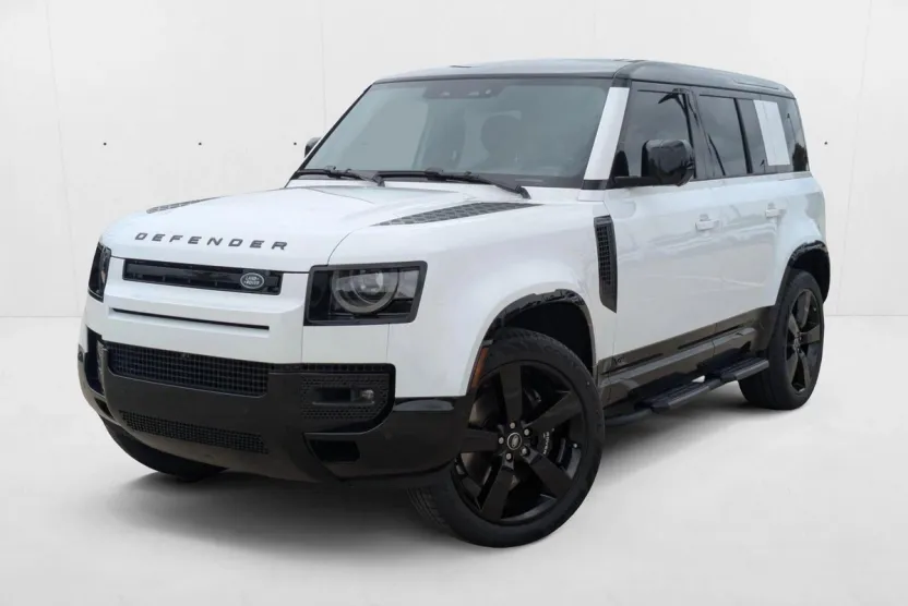 2025 Land Rover Defender 110 V8 photo 1