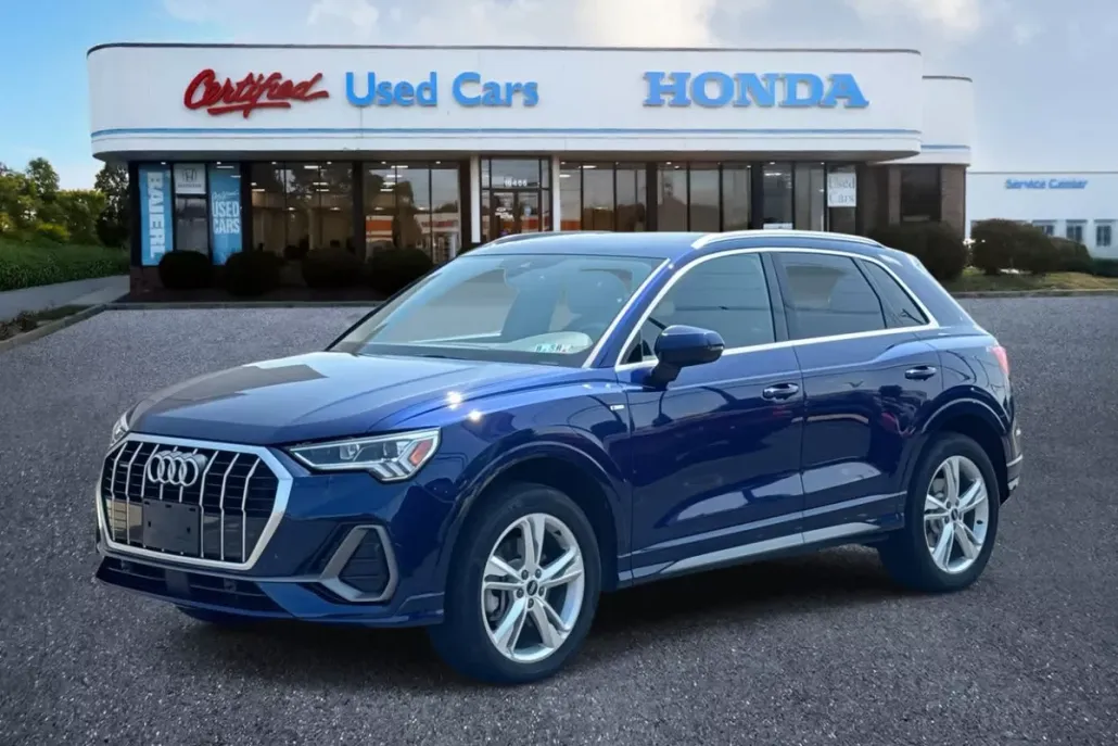 2021 Audi Q3 S line Premium Plus photo 1