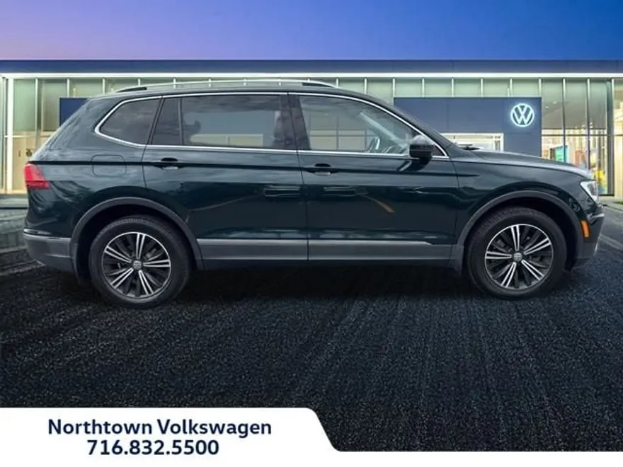 2019 Volkswagen Tiguan SEL photo 1