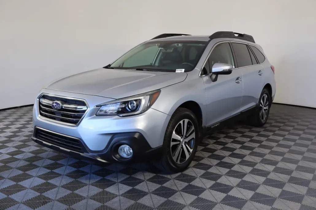2019 Subaru Outback 2.5i Limited photo 1