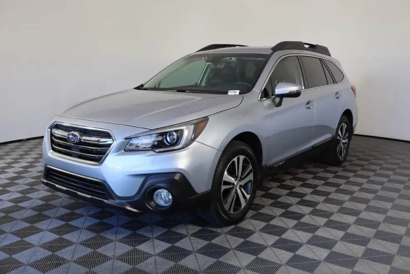 2019 Subaru Outback 2.5i Limited photo 1