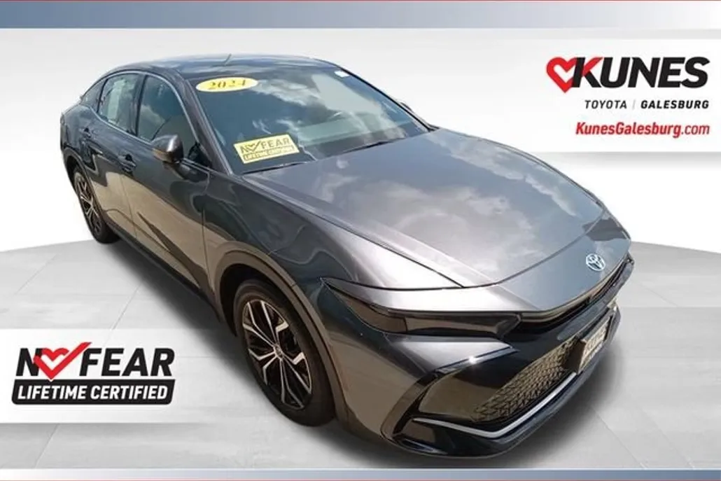 2024 Toyota Crown Limited photo 1