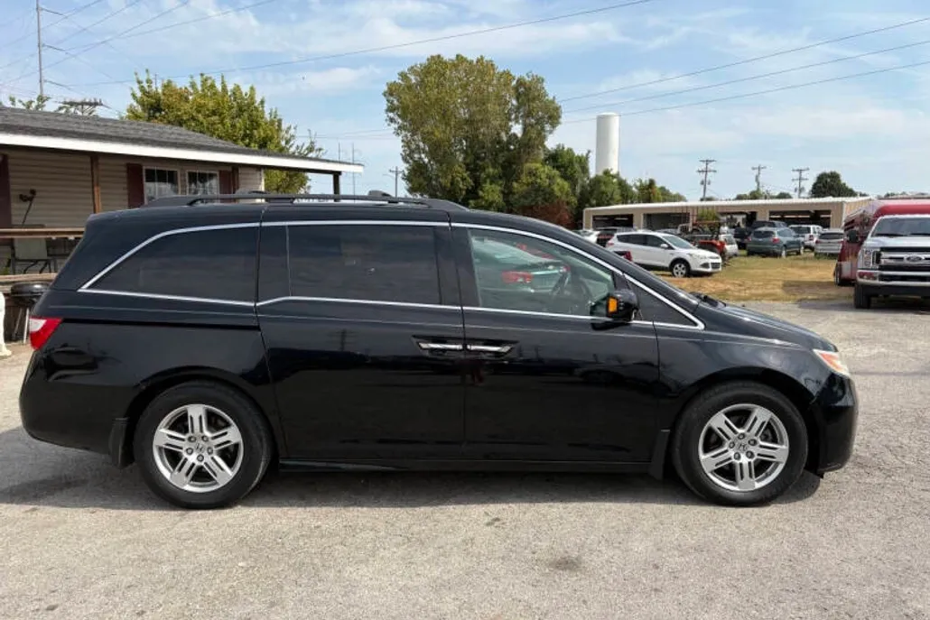 2012 Honda Odyssey Touring Elite photo 1