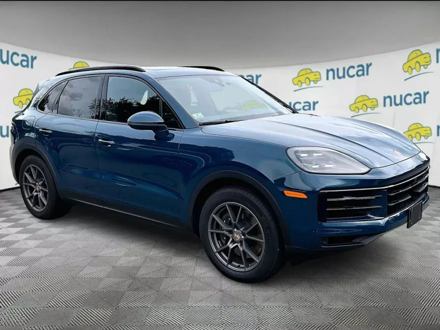 2024 Porsche Cayenne photo 1