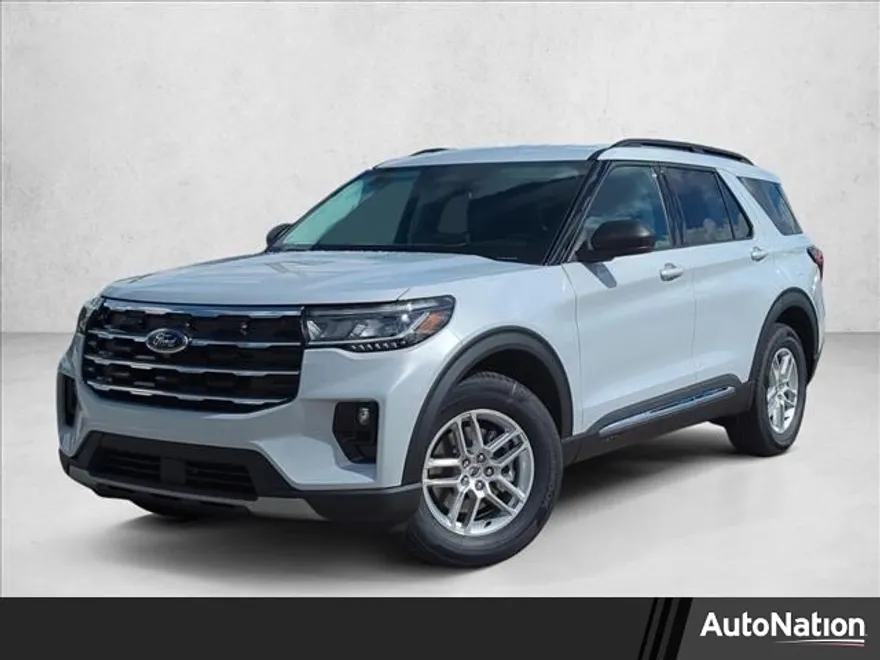 2025 Ford Explorer photo 1