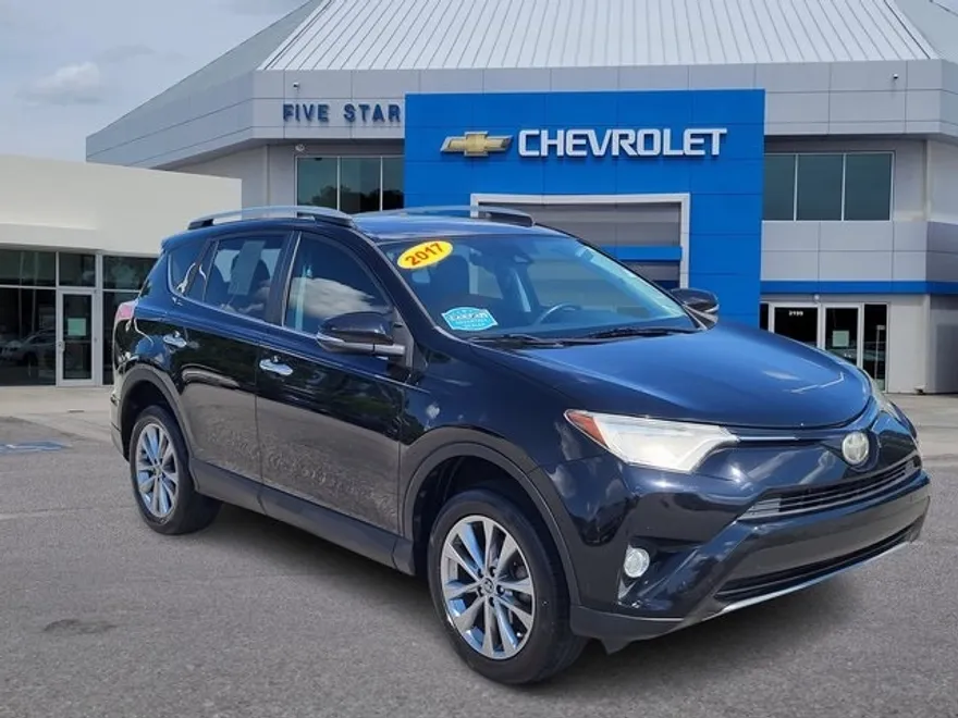 2017 Toyota RAV4 Limited photo 1