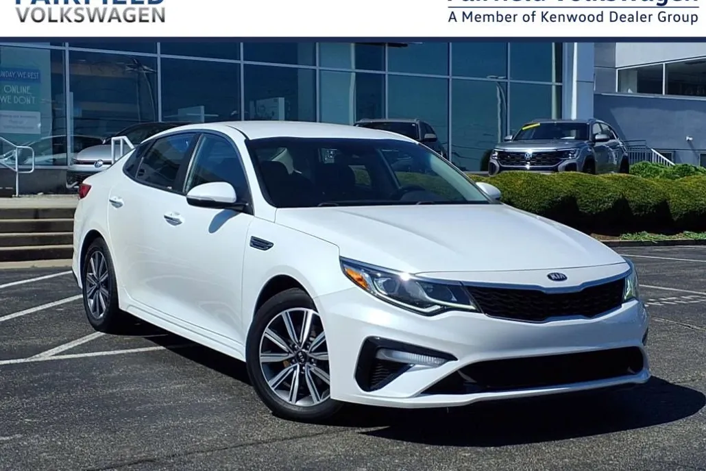 2019 Kia Optima LX photo 1