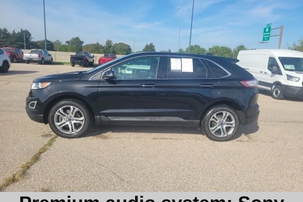 2015 Ford Edge Titanium photo 1
