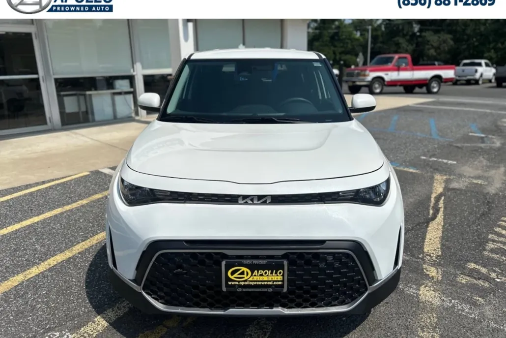 2023 Kia Soul LX photo 1